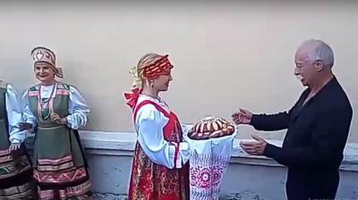 В Сасово Леонида Якубовича встретили хлебом-солью
